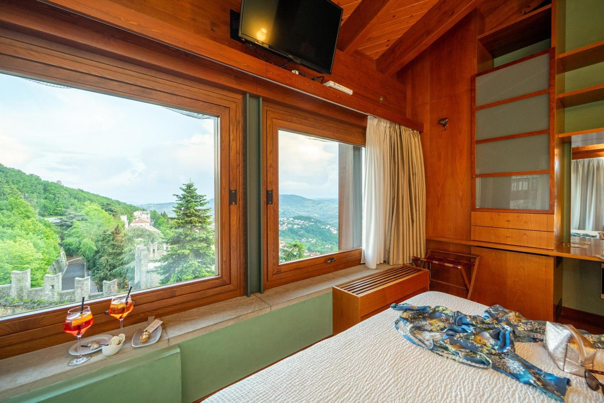 Hotel Cesare San Marino Esterno foto